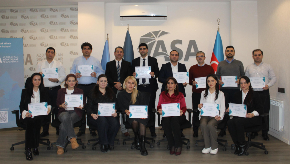 sigortachilara-fiziki-mehdudiyyetli-shexslerle-davranish-qaydalarina-hesr-olunmush-telim-kechilib