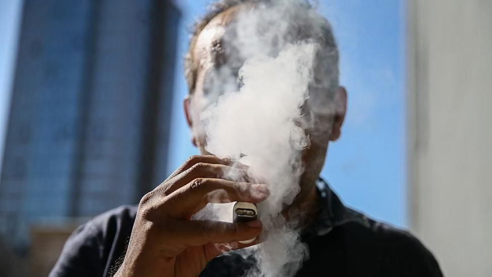 elektron-siqaretlerin-sigorta-sektoruna-tesiri-achiqlandi